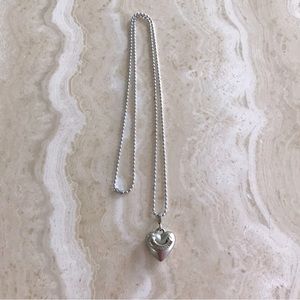 JUICY COUTURE HEAVY SILVER TONE HEART NECKLACE